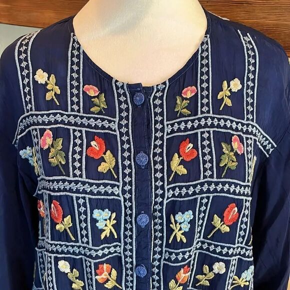 Johnny Was Blue EmbroideredWyatt Blouse, L - Picture 2 of 11